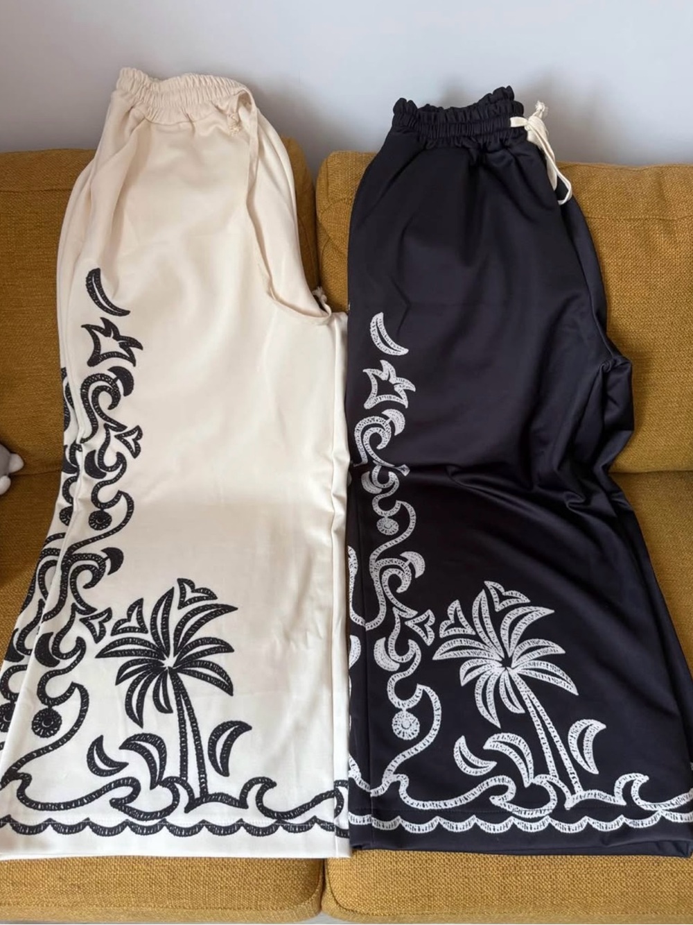 Tropical Print Wide-Leg Lounge Pants — Black & Cream Jogging 2 Pants